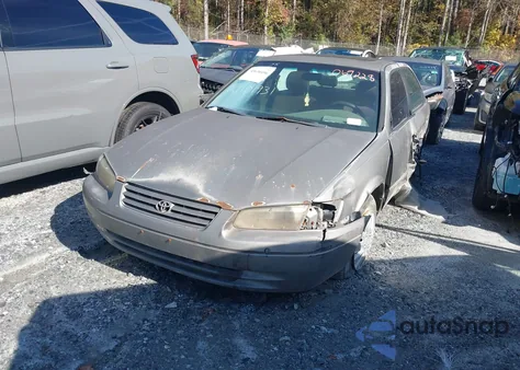 1997 Toyota Camry Ce/Le/Xle z USA, uszkodzony, nr VIN 4T1BG22K7VU069228